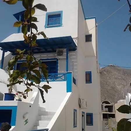Kostas מלון