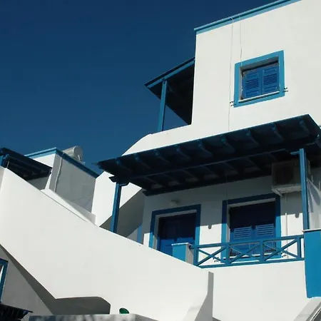 Kostas מלון