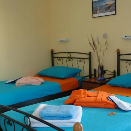 Kostas Hotel Perissa (Santorini)