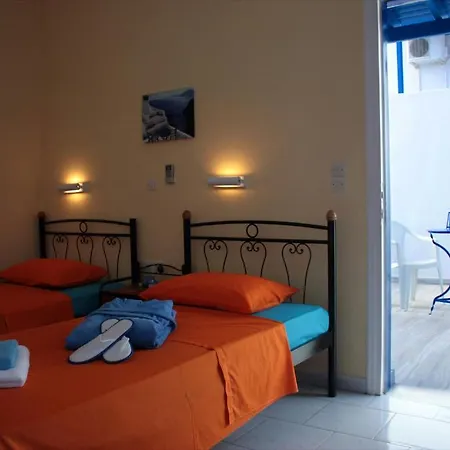 ホテル Kostas 4*