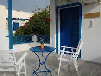 Kostas 4* Perissa (Santorini)